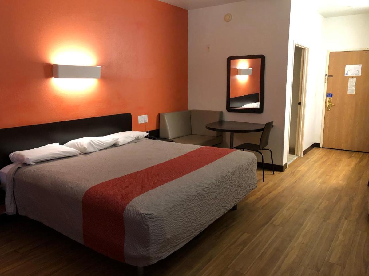 Motel 6-Woodway, Tx Buitenkant foto