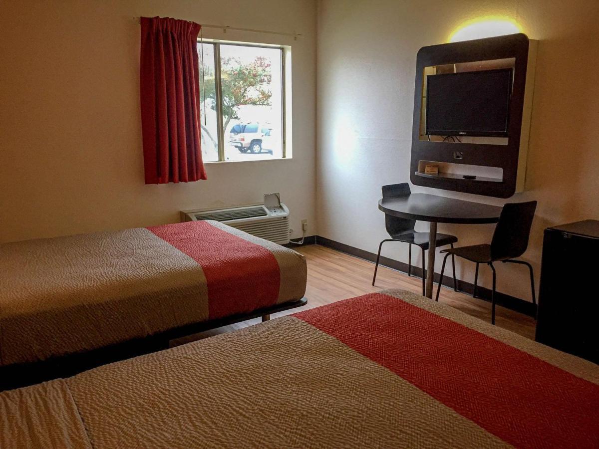 Motel 6-Woodway, Tx Buitenkant foto